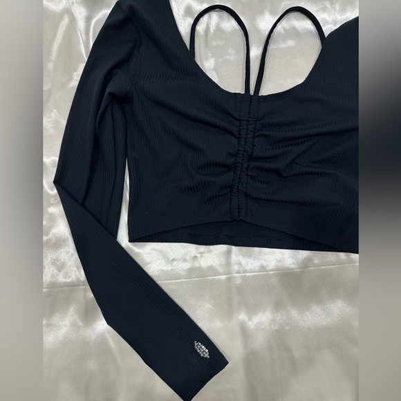 Free People Movement Hot Tip Layer Crop Top Long Sleeve Ruched Black Large Yoga - Picture 9 of 12